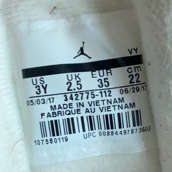 Jordan true flight high top kids sneakers - Picture 3 of 6